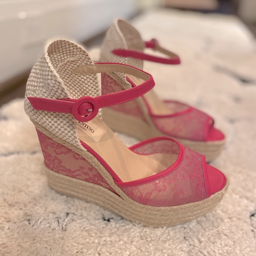 Valentino pink lace espadrille wedges. NWOT